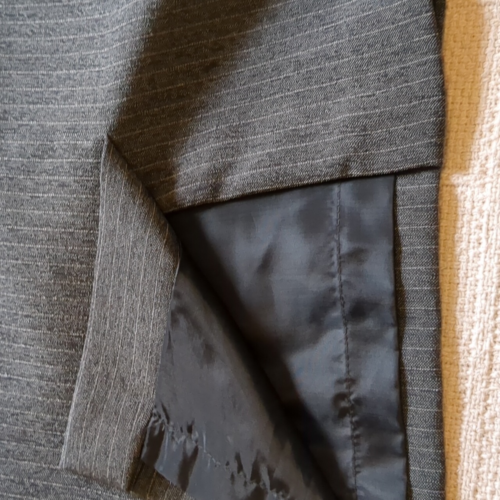 Evan-Picone pinstripe Suit! - Picture 9 of 11